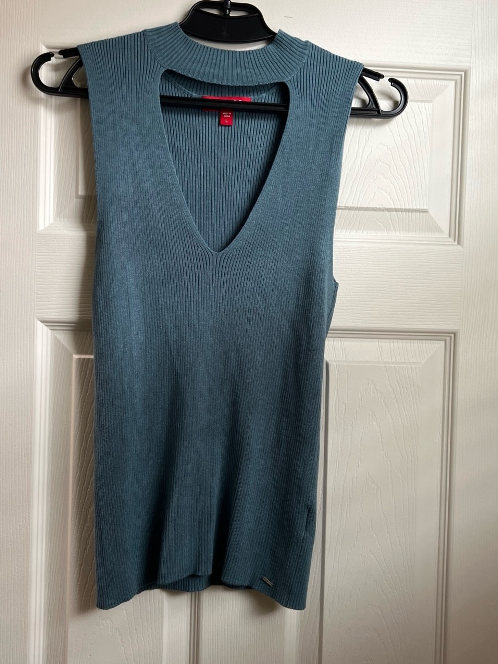 Guess Ribbed V-Neck Sleeveless Tank Top - Teal Blue